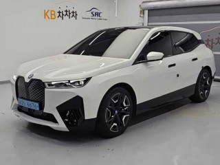 iX xDrive 50