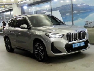 iX1 (U11) xDrive 30 M 스포츠